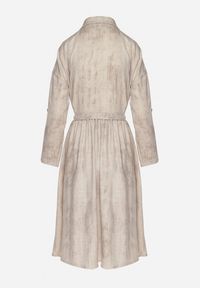 Born2be - Beżowa Sukienka o Koszulowym Kroju z Paskiem z Klamrą Evelmio. Okazja: na co dzień. Typ kołnierza: kołnierzyk klasyczny. Kolor: beżowy. Materiał: jeans. Długość rękawa: długi rękaw. Typ sukienki: koszulowe. Styl: elegancki, casual, klasyczny #3