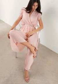 Born2be - Jasnoróżowe Sandały Vices na Obcasie w Klasycznym Stylu Jelhiris. Okazja: na wesele, na ślub cywilny. Zapięcie: sprzączka. Kolor: różowy. Obcas: na obcasie. Styl: klasyczny. Wysokość obcasa: średni #4