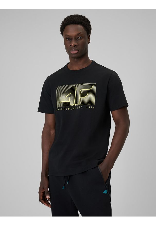 4f - 4F T-shirt regular z nadrukiem męski - czarny XL. Okazja: na co dzień. Kolor: czarny. Materiał: dzianina, materiał, dresówka, skóra, jeans. Wzór: nadruk. Styl: casual, klasyczny