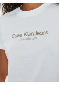 Calvin Klein Jeans T-Shirt Institutional J20J224914 Biały Regular Fit. Kolor: biały. Materiał: bawełna