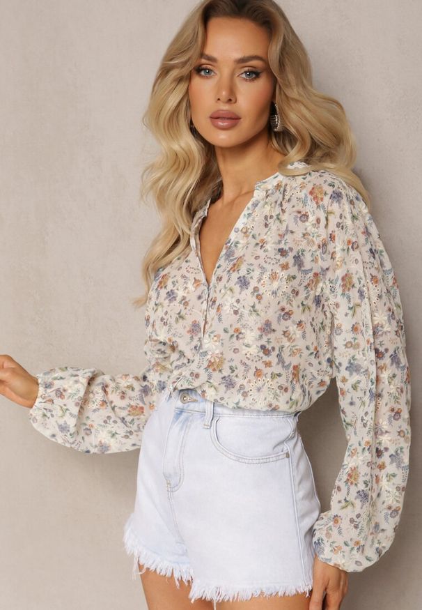 Renee - Beżowa Koszula w Kwiaty ze Stójką Przy Karku Ivaler. Okazja: na co dzień. Typ kołnierza: kołnierzyk stójkowy. Kolor: beżowy. Materiał: jeans. Wzór: kwiaty. Styl: casual