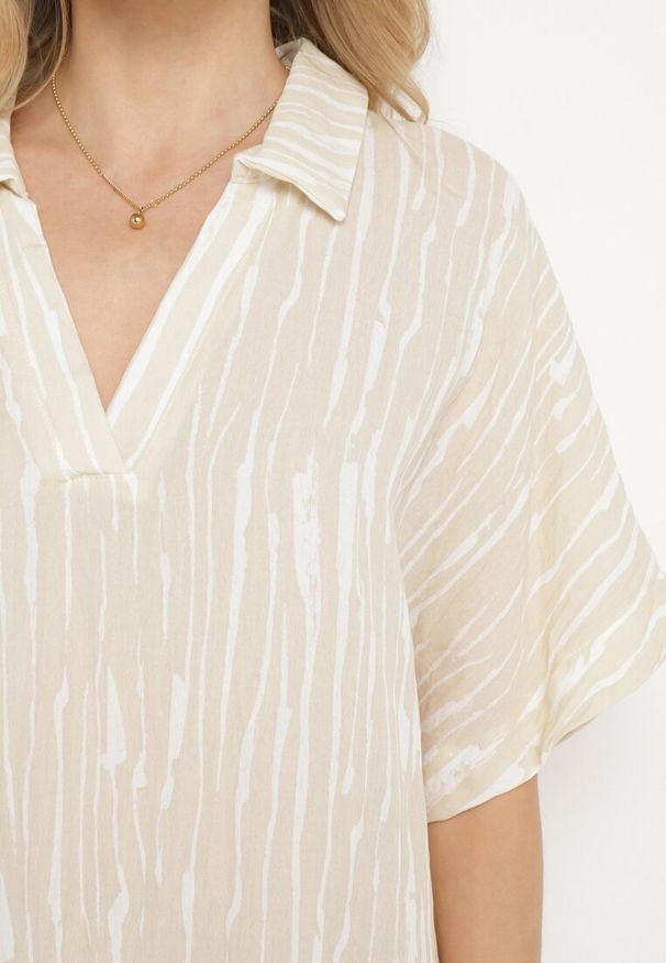 Born2be - Beżowa Sukienka z Bawełny i Lnu z Kołnierzykiem Bumstolia. Okazja: na spotkanie biznesowe, do pracy, na co dzień. Typ kołnierza: dekolt w kształcie V. Kolekcja: plus size. Kolor: beżowy. Materiał: len, bawełna. Typ sukienki: proste, dla puszystych. Styl: casual, biznesowy