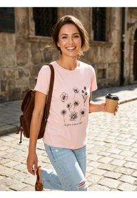 Sinsay - Bawełniana koszulka z nadrukiem - różowy. Kolor: różowy. Materiał: bawełna. Wzór: nadruk #1
