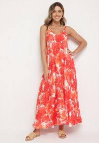 Born2be - Czerwona Sukienka z Wiskozy z Abstrakcyjnym Wzorem Meramara. Okazja: na co dzień. Kolor: czerwony. Materiał: wiskoza. Styl: casual, klasyczny #1