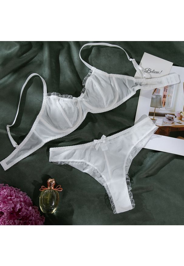 Intica - Komplet bielizny z koronkowym wykończeniem i regulowanymi ramiączkami Bobbe. Kolor: biały. Materiał: koronka