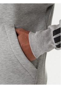 Adidas - adidas Bluza Essentials 3-Stripes JE6302 Szary Regular Fit. Kolor: szary. Materiał: bawełna #4