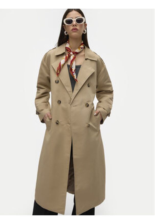 Vero Moda Trencz Chloe 10300263 Beżowy Regular Fit. Kolor: beżowy. Materiał: syntetyk