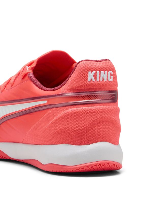 Puma - Buty do futsalu unisex KING MATCH PUMA Glowing Red White Fire. Kolor: czerwony, biały, wielokolorowy. Materiał: syntetyk. Szerokość cholewki: normalna. Sport: piłka nożna