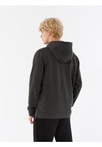 outhorn - Bluza nierozpinana z kapturem męska. Typ kołnierza: kaptur. Materiał: dzianina, bawełna, poliester, dresówka. Wzór: nadruk #2