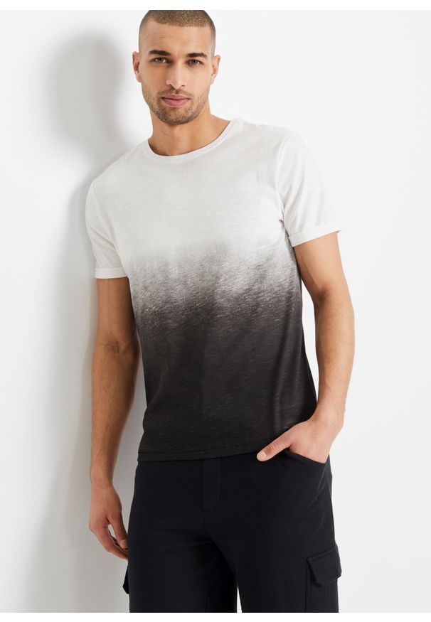 bonprix - T-shirt Slim Fit. Kolor: biały