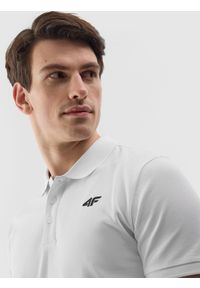 4f - 4F Koszulka polo regular męska - biała L. Okazja: na co dzień. Typ kołnierza: polo. Kolor: biały. Materiał: bawełna, dzianina. Wzór: ze splotem. Styl: klasyczny, casual, sportowy #2