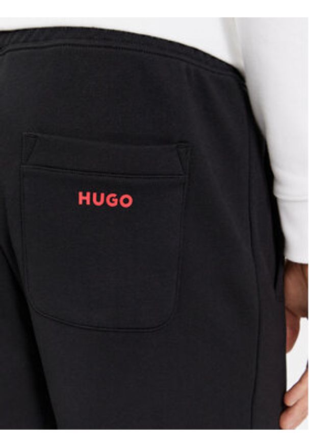 Hugo Szorty sportowe Dinque 50504826 Czarny Relaxed Fit. Kolor: czarny. Materiał: bawełna. Styl: sportowy