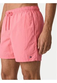 TOMMY HILFIGER - Tommy Hilfiger Szorty kąpielowe UM0UM03477 Różowy Regular Fit. Kolor: różowy. Materiał: syntetyk #4