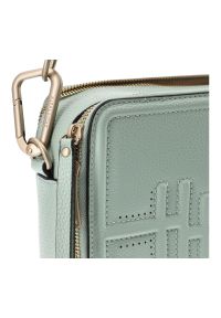Zielona Torebka Hispanitas Modne Listonoszka Damska. Kolor: zielony. Dodatki: z frędzlami. Materiał: skórzane, z tłoczeniem. Styl: casual, elegancki #6