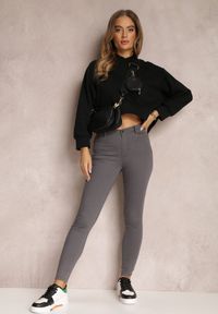 Renee - Ciemnoszare Spodnie Skinny Eulalia. Kolor: szary. Materiał: tkanina. Długość: długie. Wzór: gładki. Styl: klasyczny #4