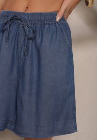 Renee - Granatowe Szorty Bermudy z Bawełny z Kieszeniami i Gumką w Pasie Asmio. Okazja: na co dzień. Kolor: niebieski. Materiał: bawełna. Styl: casual #5