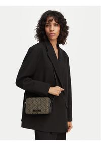 Calvin Klein Torebka Emblem Trio Pebble Shoulder Bag LV04F3533G Brązowy. Kolor: brązowy #1