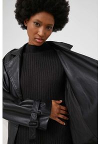 Answear Lab płaszcz damski kolor czarny przejściowy. Okazja: na co dzień. Kolor: czarny. Długość rękawa: raglanowy rękaw. Styl: wakacyjny