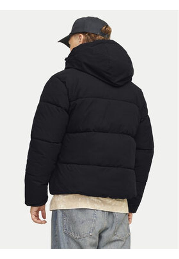 Jack & Jones - Jack&Jones Kurtka zimowa Vesterbro 12260433 Czarny Regular Fit. Kolor: czarny. Materiał: syntetyk. Sezon: zima