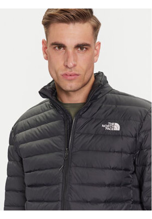 The North Face Kurtka puchowa Classic NF0A8D1U Czarny Regular Fit. Kolor: czarny. Materiał: syntetyk