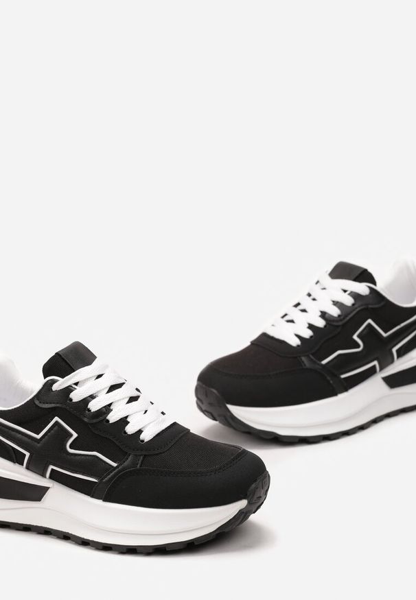 Renee - Czarno-Białe Sneakersy przed Kostkę na Platformie z Wstawką Evienne. Wysokość cholewki: przed kostkę. Kolor: czarny. Obcas: na platformie