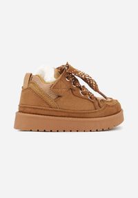 Born2be - Brązowe Śniegowce Sneakersy z Ozdobnym Sznurowaniem Ocieplane Futerkiem Nalinia. Okazja: na uczelnię, na co dzień. Zapięcie: rzepy. Kolor: brązowy. Materiał: futro. Styl: casual, elegancki