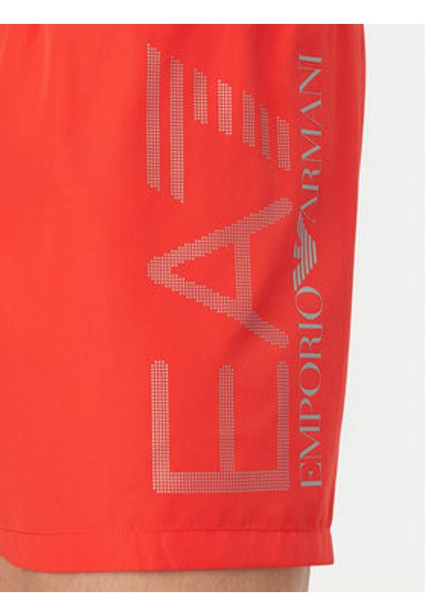 EA7 Emporio Armani Szorty kąpielowe 7M002001 AF14497 M5096 Czerwony Regular Fit. Kolor: czerwony. Materiał: syntetyk