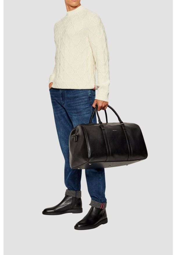 Valentino by Mario Valentino - VALENTINO Czarna torba podróżna z ekoskóry Horizon. Kolor: czarny. Materiał: skóra ekologiczna