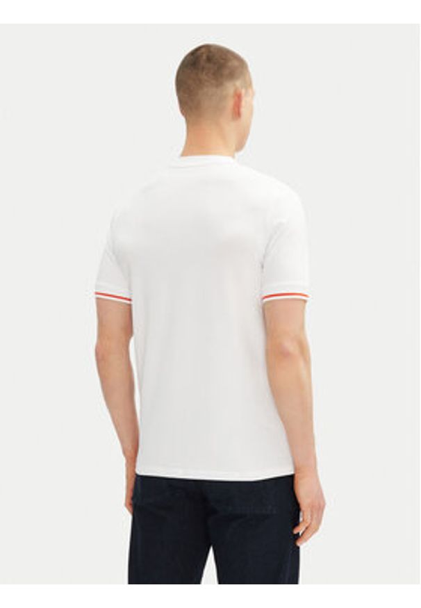 Karl Lagerfeld - KARL LAGERFELD T-Shirt 755020 552221 Biały Regular Fit. Typ kołnierza: dekolt w karo. Kolor: biały. Materiał: bawełna