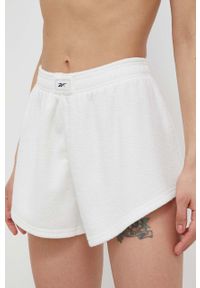 Reebok Classic szorty damskie kolor biały gładkie high waist HT7853-NONDYE. Stan: podwyższony. Kolor: biały. Materiał: poliester, materiał, dzianina. Wzór: gładki #1