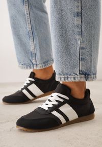 Renee - Czarne Sneakersy w Stylu Klasycznych Tenisówek z Marszczeniem z Tyłu Aiglise. Okazja: na co dzień. Kolor: czarny. Materiał: jeans #3