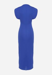 Born2be - Granatowa Dopasowana Sukienka z Krótkim Rękawem i Poduszkami na Ramionach z Rozcięciem Fionella. Kolor: niebieski. Długość rękawa: krótki rękaw. Styl: elegancki #3