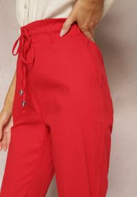 Renee - Czerwone Spodnie z Regularnym Stanem Ściągane Sznurkiem Aryle. Kolor: czerwony #5