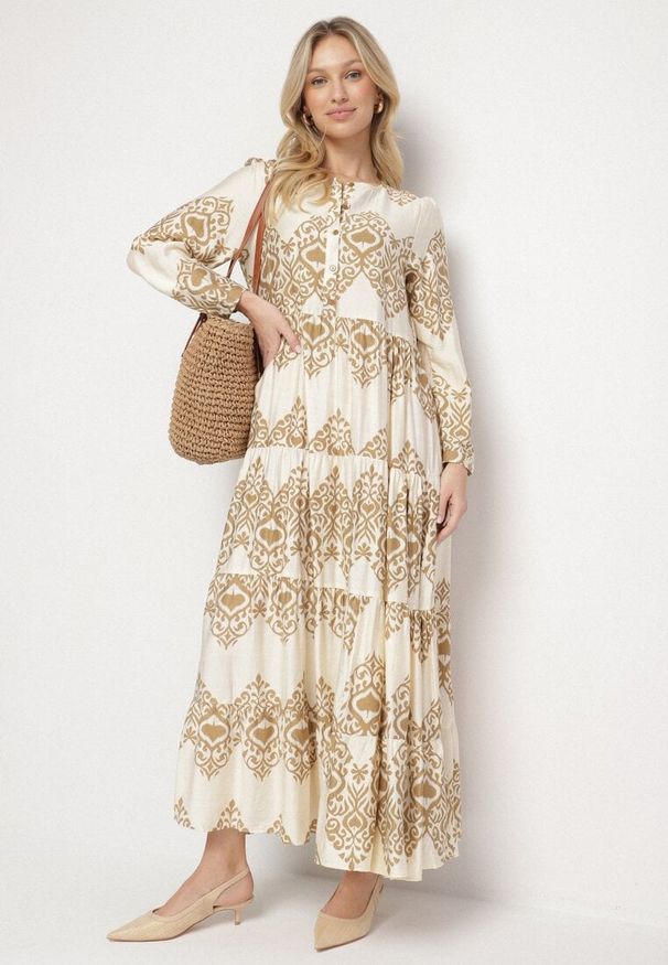 Born2be - Beżowa Sukienka z Wiskozą o Rozkloszowanym Kroju z Guzikami Ilovella. Okazja: na co dzień, na spacer. Kolor: beżowy. Materiał: wiskoza. Styl: casual, elegancki