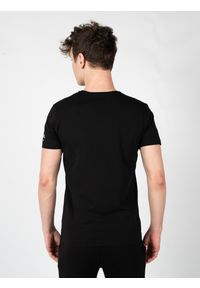 Iceberg T-Shirt | F012639A | Mężczyzna | Czarny. Okazja: na co dzień. Kolor: czarny. Materiał: bawełna, elastan. Wzór: nadruk. Styl: klasyczny, casual, elegancki #4