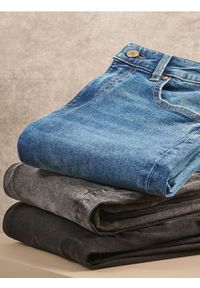 Reserved - Jeansy slim z dłuższą nogawką - szary. Kolor: szary. Długość: długie #1