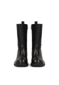 Kazar - Czarne botki z wysoką cholewką na płaskiej podeszwie. Wysokość cholewki: przed kolano. Zapięcie: zamek. Kolor: czarny. Materiał: skóra. Szerokość cholewki: normalna. Sezon: jesień, zima. Obcas: na płaskiej podeszwie. Styl: klasyczny #4