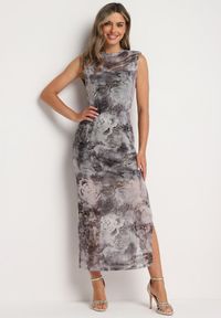 Born2be - Szara Taliowana Dopasowana Sukienka z Wiskozą i Metaliczną Nitką Ritanea. Okazja: na co dzień. Kolor: szary. Materiał: wiskoza. Typ sukienki: dopasowane. Styl: casual, elegancki #1