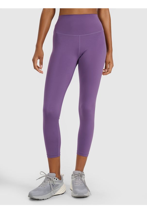 4f - 4F Legginsy treningowe 7/8 z wysokim stanem damskie - fioletowe M. Stan: podwyższony. Kolor: różowy. Materiał: włókno, elastan, dzianina, materiał, poliester. Wzór: gładki, ze splotem. Sport: fitness