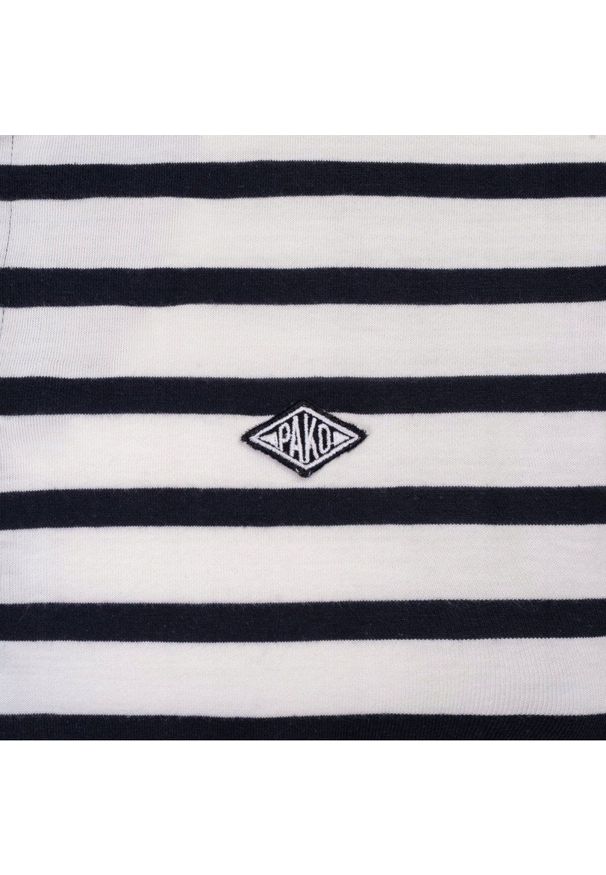 Koszulka Polo - Męska - Pako Jeans - Biała w Granatowy Prążek. Okazja: na co dzień. Typ kołnierza: polo. Kolor: niebieski. Materiał: bawełna. Wzór: paski, prążki. Styl: casual