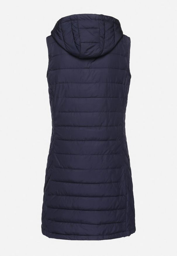 Born2be - Granatowa Kamizelka Pikowana z Odpinanym Kapturem Alaritha. Okazja: na co dzień. Kolor: niebieski. Materiał: jeans. Styl: elegancki, casual