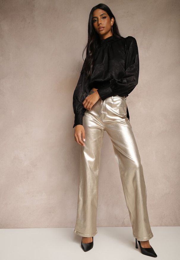 Renee - Złote Szerokie Spodnie Metaliczne High Waist z Ekoskóry Tranise. Stan: podwyższony. Kolor: złoty. Materiał: skóra
