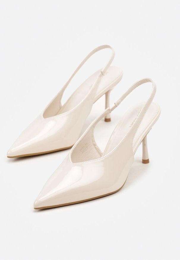 Renee - Beżowe Lakierowane Sandały na Szpilce Typu Slingback Addoxie. Okazja: na co dzień, na spacer. Kolor: beżowy. Materiał: lakier. Obcas: na szpilce. Styl: elegancki, casual. Wysokość obcasa: średni