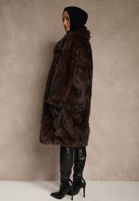 Renee - Brązowy Płaszcz Futro o Jednorzędowym Kroju z Szerokim Kołnierzem Aweda. Okazja: na co dzień. Kolor: brązowy. Materiał: futro. Styl: wizytowy, casual, elegancki #3