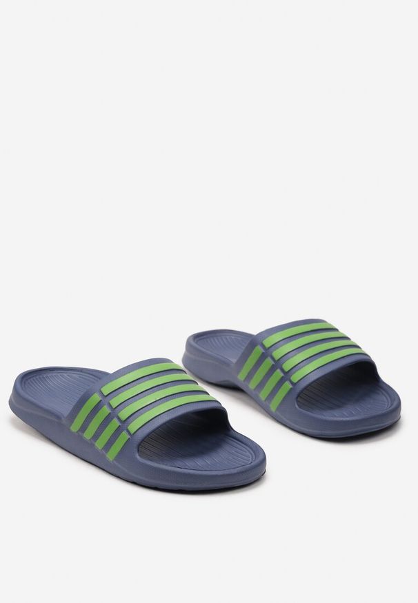 Born2be - Granatowo-Zielone Klasyczne Klapki Basenowe w Ozdobne Paski Rilvana. Okazja: na plażę. Kolor: niebieski. Wzór: paski. Styl: klasyczny