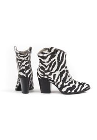 Zapato - kowbojki na obcasie - skóra naturalna - model 471 - kolor zebra (38). Materiał: skóra. Wzór: motyw zwierzęcy. Obcas: na obcasie. Wysokość obcasa: średni #2