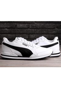 Buty Puma ST Runner V3 L, Mężczyźni. Zapięcie: sznurówki. Kolor: czarny, wielokolorowy, biały. Materiał: materiał, syntetyk, tkanina, skóra ekologiczna. Szerokość cholewki: normalna. Sport: turystyka piesza