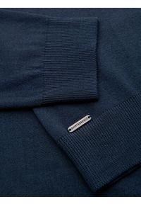 Ombre Clothing - Dzianinowy monochromatyczny męski kardigan z wiskozą – granatowy V1. Kolor: niebieski. Materiał: wiskoza, dzianina. Wzór: gładki, aplikacja. Styl: elegancki #3