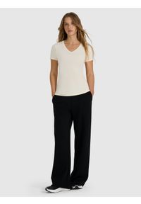 4f - 4F T-shirt slim gładki damski - beżowy S. Okazja: na co dzień. Kolor: beżowy. Materiał: materiał, bawełna. Wzór: gładki. Styl: casual