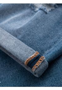 Ombre Clothing - Krótkie męskie spodenki jeansowe z przetarciami i podwiniętą nogawką – niebieskie V2 OM-SRDS-0186 - XXL. Okazja: na co dzień. Kolor: niebieski. Materiał: jeans. Długość: krótkie. Wzór: aplikacja. Sezon: lato. Styl: casual #12